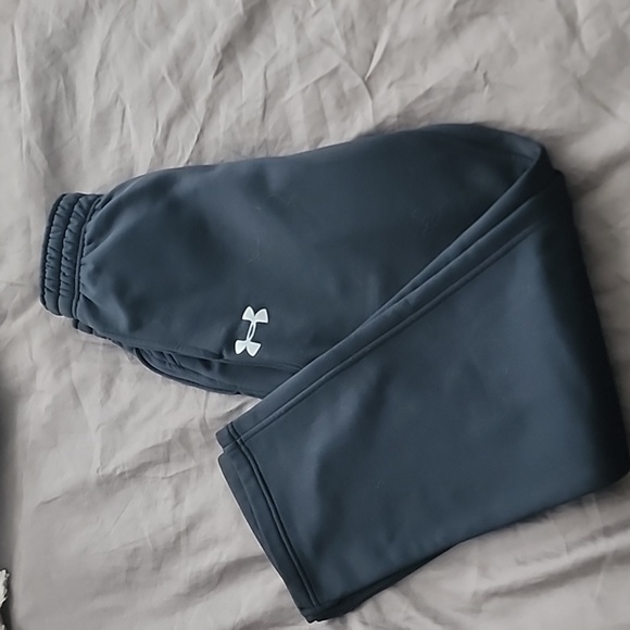 Under Armour pants - Picture 2 of 3